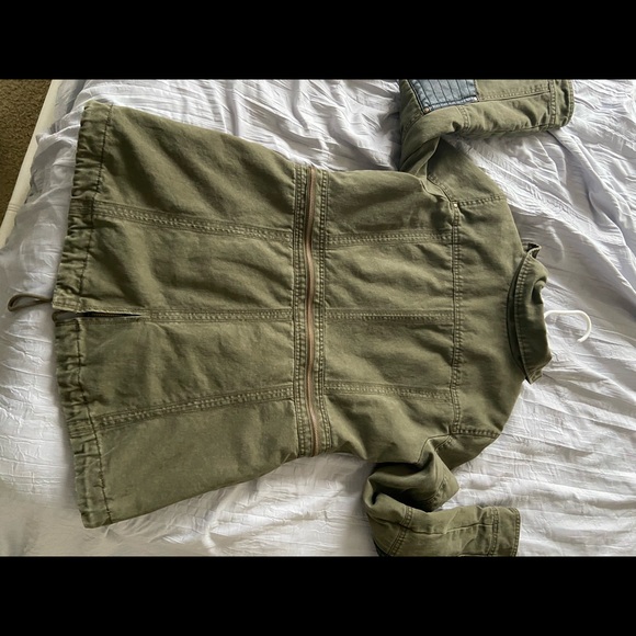 Jacket - Picture 3 of 4